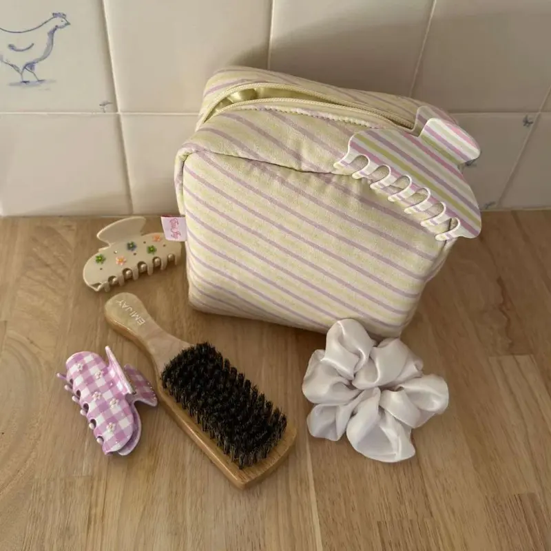 Emi Jay Linen Pouch In En Route
