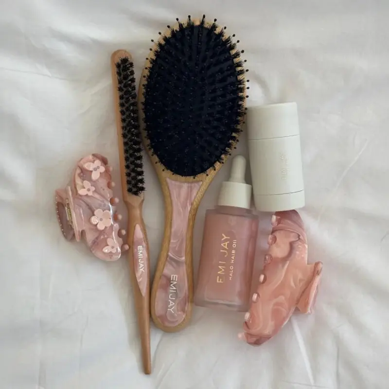 Emi Jay Flat Brush In Pink Chantilly